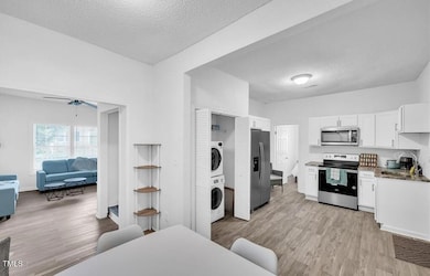 1512 Pender St, Raleigh, NC 27610 - photo 6