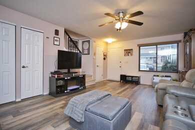 15 Redwood Loop unit 326, Staten Island, NY 10309 - photo 3