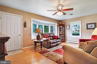 11009 Decker Ave, Hagerstown, MD 21740 - photo 6