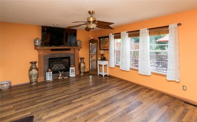 3113 E Highview Dr, Des Moines, IA 50320 - photo 5