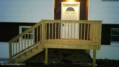 Front Porch pic 3 (1603 Heck Ave)