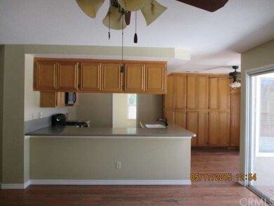 KITCHEN AND BAR STOOL AREA 