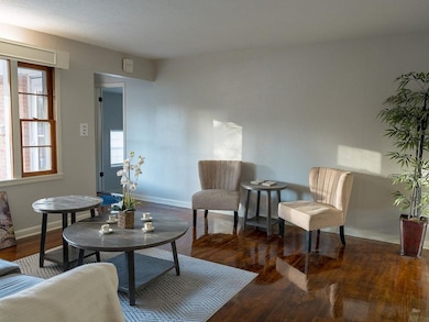 1708 S Fabrique Dr, Wichita, KS 67218 - photo 2