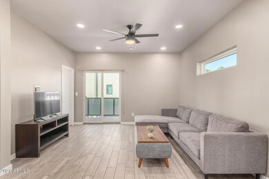 2727 E Thomas Rd unit 16, Phoenix, AZ 85016 - photo 4