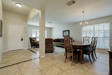 1410 Caslyn Dr, Rosenberg, TX 77471 - photo 4