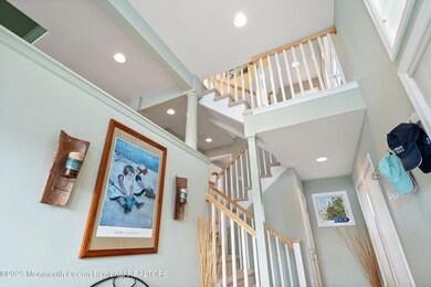 06-Foyer Stairs 1