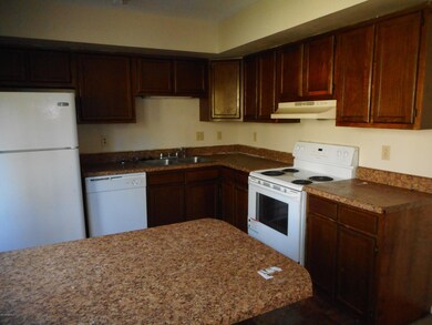 312 Myrtlewood Cir, Jacksonville, NC 28546 - photo 2