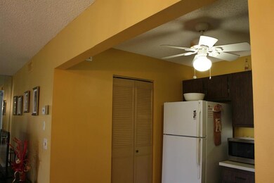 109 Lake Pine Cir unit C-2, Greenacres, FL 33463 - photo 5