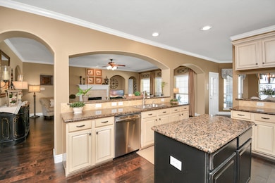 316 Falcon Lake Dr, Friendswood, TX 77546 - photo 7