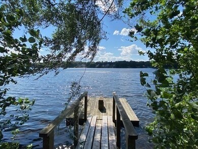 22 Saumur Ln, Bellingham, MA 02019 - photo 6