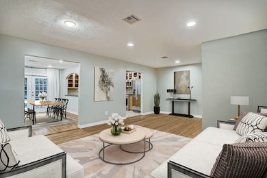 2011 Libbey Dr, Houston, TX 77018 - photo 4