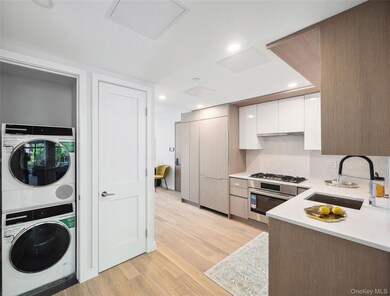 38-20 Parsons Blvd unit 611, Flushing, NY 11354 - photo 7