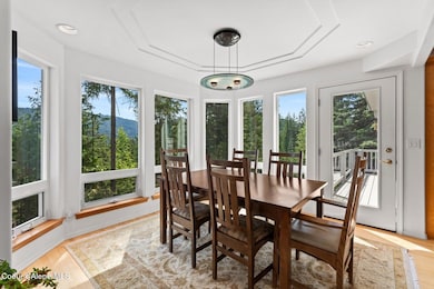 Dining among the pines
