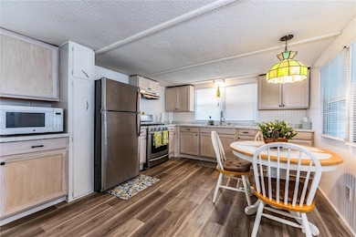 1612 Spring Dr, Lakeland, FL 33801 - photo 5