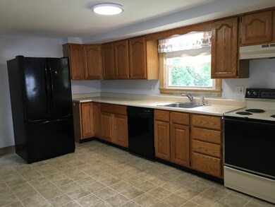 1275 Lakeview Ave, Dracut, MA 01826 - photo 2