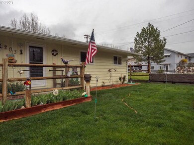 203 NW 7th Ave, John Day, OR 97845 - photo 2