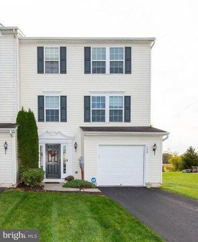 180 S Savanna Dr, Pottstown, PA 19465 - photo 3