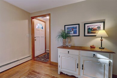 8 Maudsley Ave, Barrington, RI 02806 - photo 5