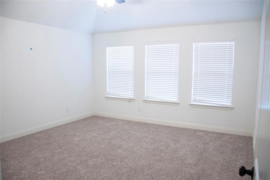 916 Rodgers Ave, Godley, TX 76044 - photo 6