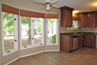 Eat-in Kitchen