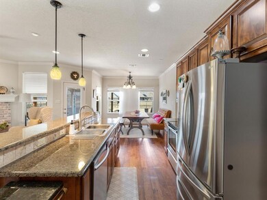 3305 Crystal Clear Ct, Granbury, TX 76049 - photo 5