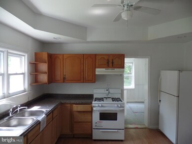 2621 Berwick Ave, Parkville, MD 21234 - photo 3