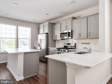 3104 Laurel Hill Rd, Hanover, MD 21076 - photo 7