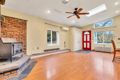 247 Washington Ave E, Rensselaer, NY 12144 - photo 3