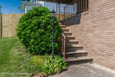 605 N Bromley Ave, Scranton, PA 18504 - photo 2