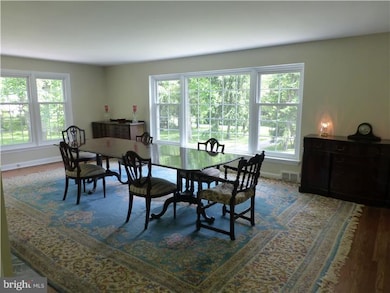 1192 Wisteria Dr, Malvern, PA 19355 - photo 4