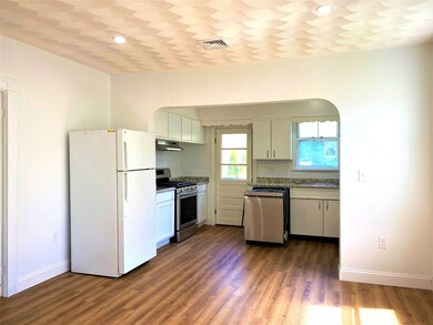 34-34A Elm St unit 2, Wakefield, MA 01880 - photo 3