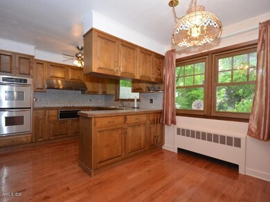 29 Midbrook Ln, Old Greenwich, CT 06870 - photo 6