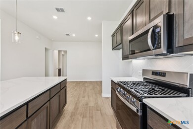 136 Stewart Dr unit 101, San Marcos, TX 78666 - photo 5