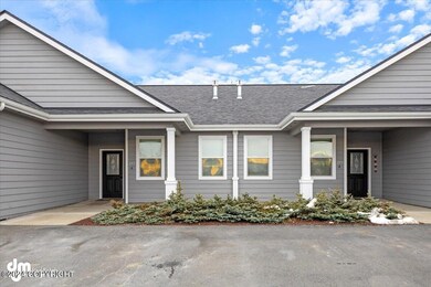 04-FRONT EXTERIOR_WCC_IMG_3