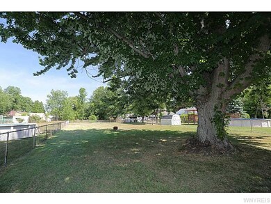 277 Warner Ave, North Tonawanda, NY 14120 - photo 5