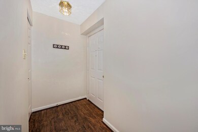 5610 Avonshire Place unit B, Frederick, MD 21703 - photo 3