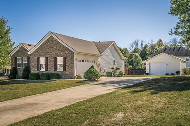 657 Helmwood Cir, Mount Washington, KY 40047 - photo 3