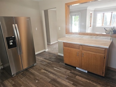 109 E Willman St, Hiawatha, IA 52233 - photo 7