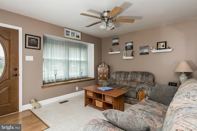 26 King Charles Cir, Rosedale, MD 21237 - photo 3