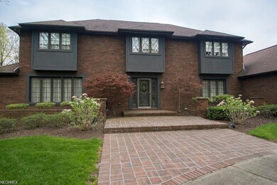 Grand entry with lots of windows!