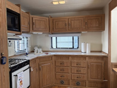 26350 Delano Dr unit 64, Idyllwild, CA 92549 - photo 7