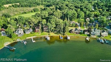 4358 Skusa Dr, Brighton, MI 48116 - photo 5