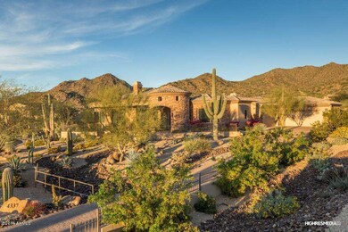 Stunning Red Mountain Views!
