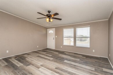 420 Glenwood St, Gainesville, TX 76240 - photo 5