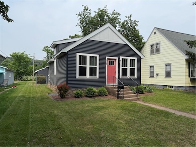 1028 Chauncey St, Eau Claire, WI 54701 - photo 2