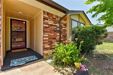 1617 NE 6th St, Moore, OK 73160 - photo 4