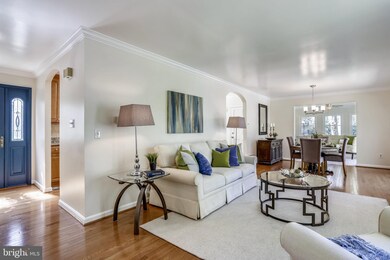 9640 Cinnamon Creek Dr, Vienna, VA 22182 - photo 3