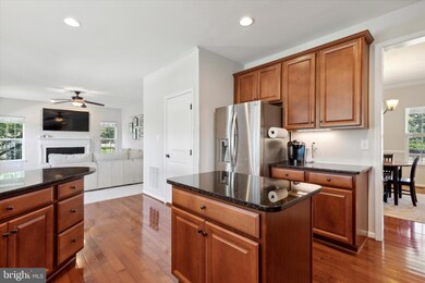 638 Bridge St, Spring City, PA 19475 - photo 4