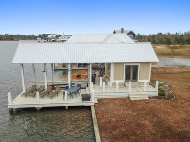 Boatslip, Deck and Dock