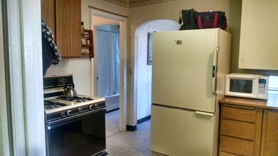 420 W 2nd main kitchen